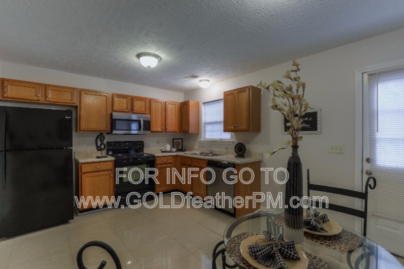 1363 Benley St - Photo 2 of 14