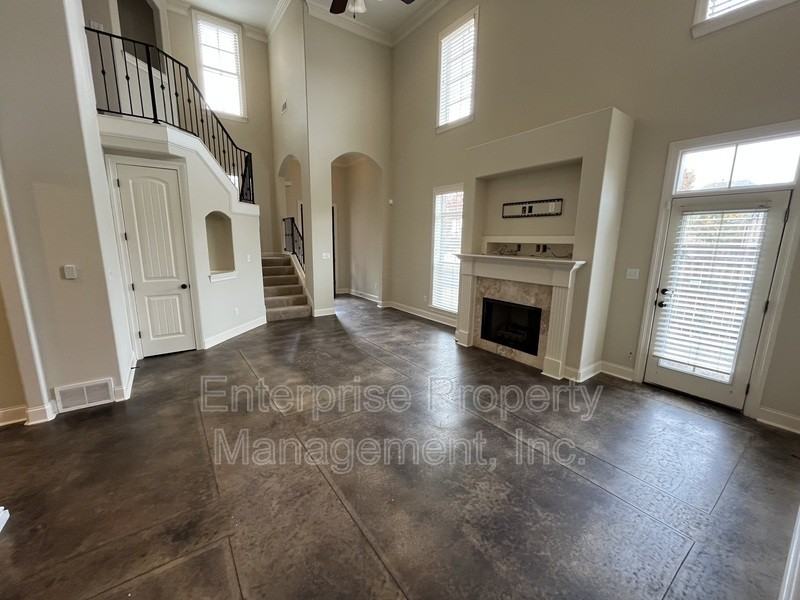 7240 Winterbrook Ln - Photo 6 of 25