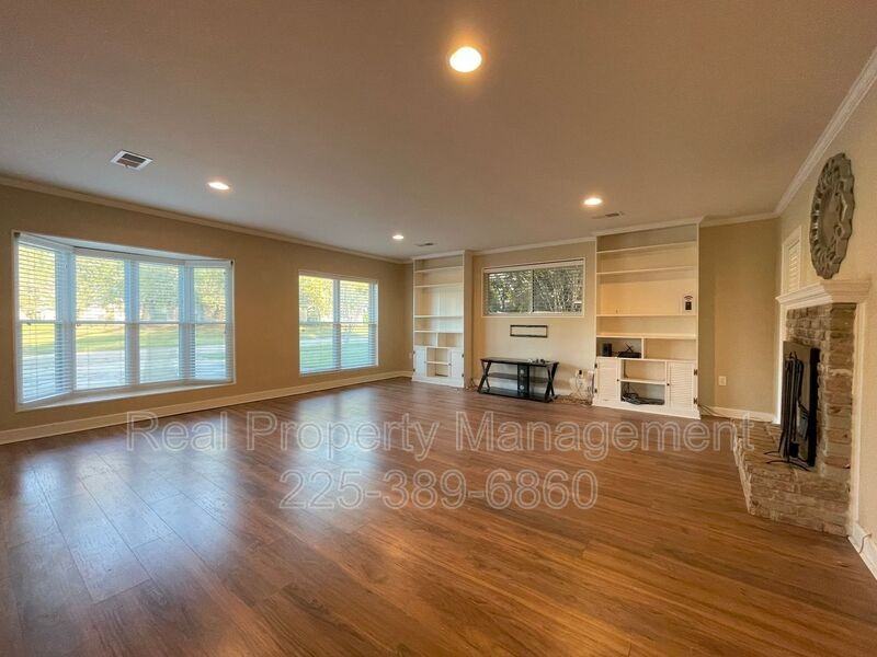 9536 Bermuda Ave #A - Photo 4 of 31