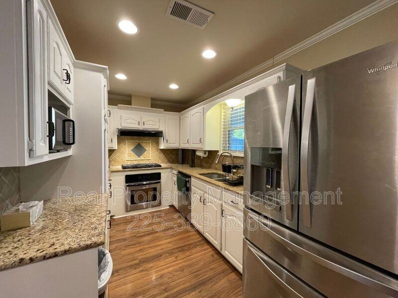 9536 Bermuda Ave #A - Photo 6 of 31