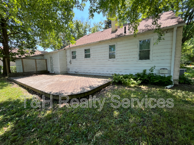 8918 Birch St - Photo 4 of 24