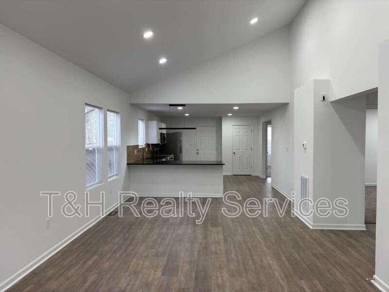 408 N Berwick Ave - Photo 5 of 21