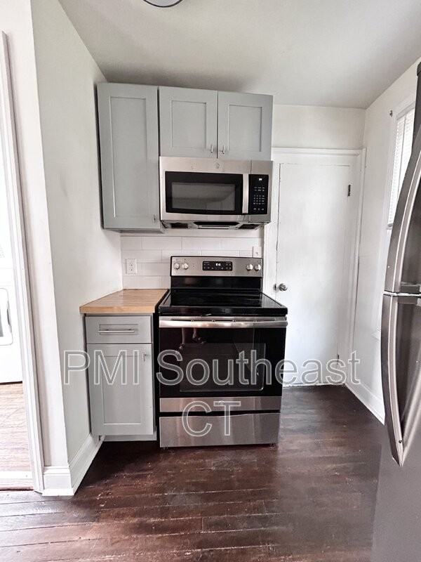 54 Roath St #2 - Photo 6 of 19