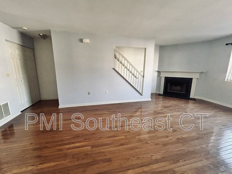 310 Boston Post Rd #56 - Photo 6 of 23