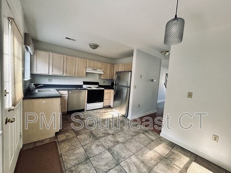 310 Boston Post Rd #56 - Photo 7 of 23