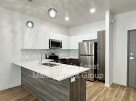 featured image of 1665 Midtown Pl