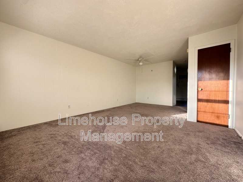 4428 Ocean View Ave - Photo 4 of 10