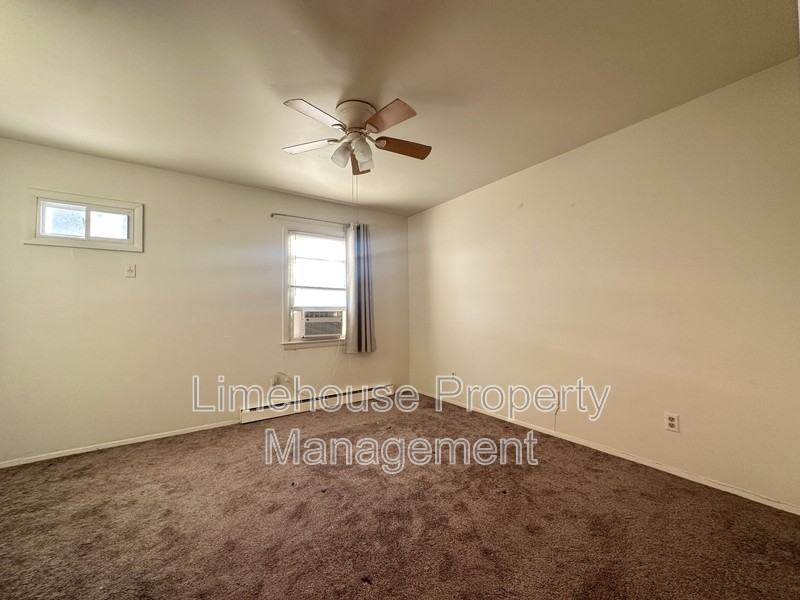 4428 Ocean View Ave - Photo 7 of 10