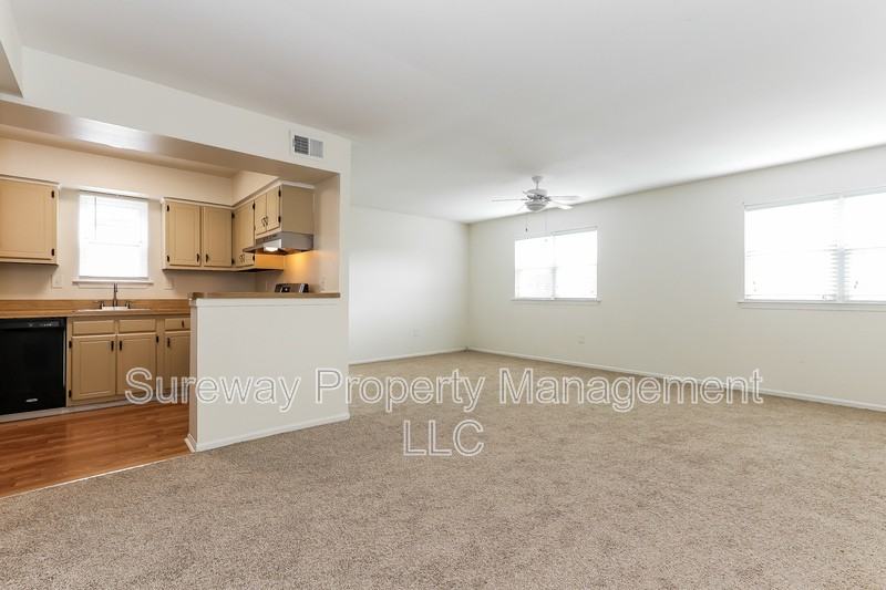 505 Corinthian Ave #B - Photo 5 of 17