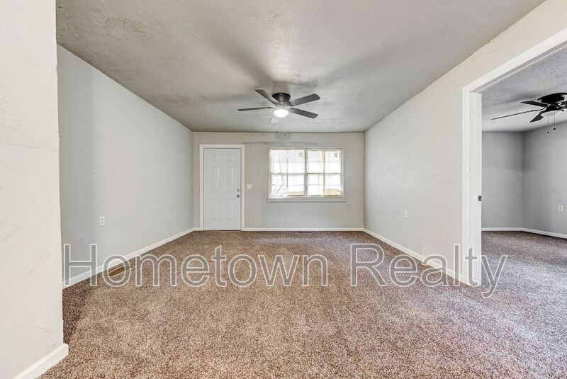 1135 N Billen Ave - Photo 7 of 29