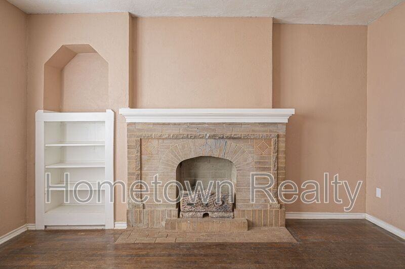 1605 Nw 29th St - Photo 5 of 19