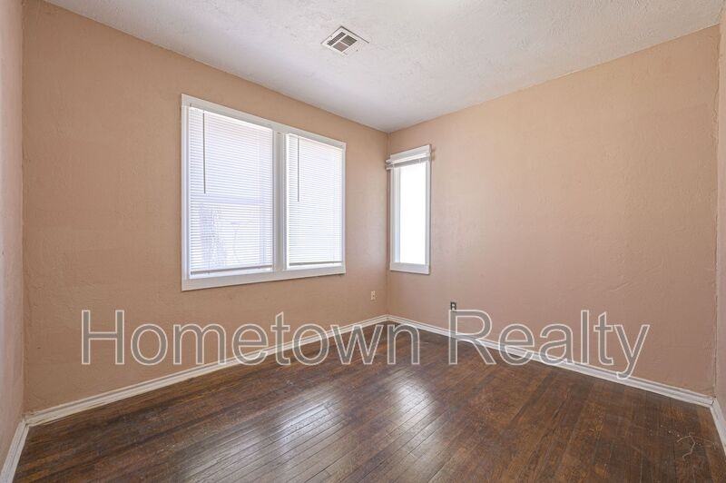 1605 Nw 29th St - Photo 6 of 19