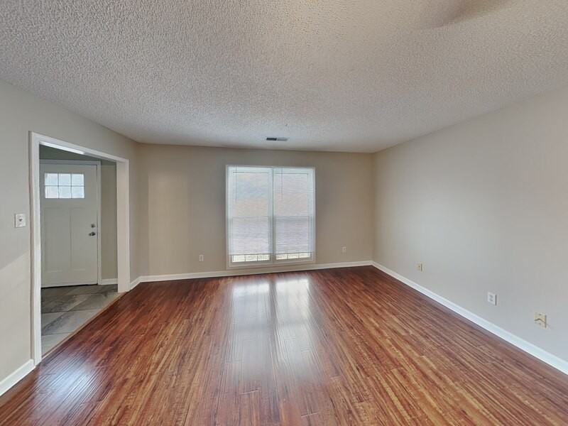 1017 Hawkview Dr - Photo 2 of 18