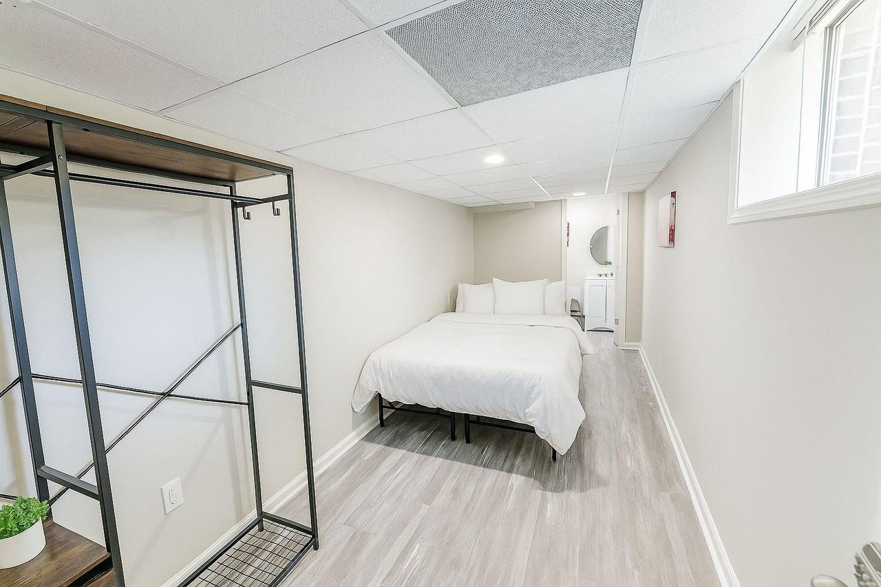 Pineside Dr - Photo 3 of 6