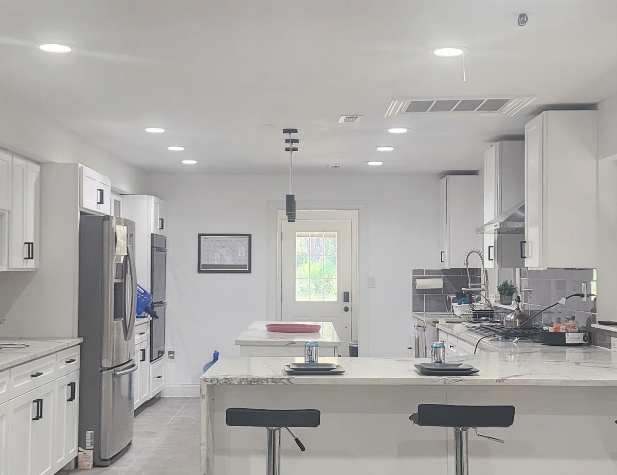 S Creek Dr - Photo 3 of 7