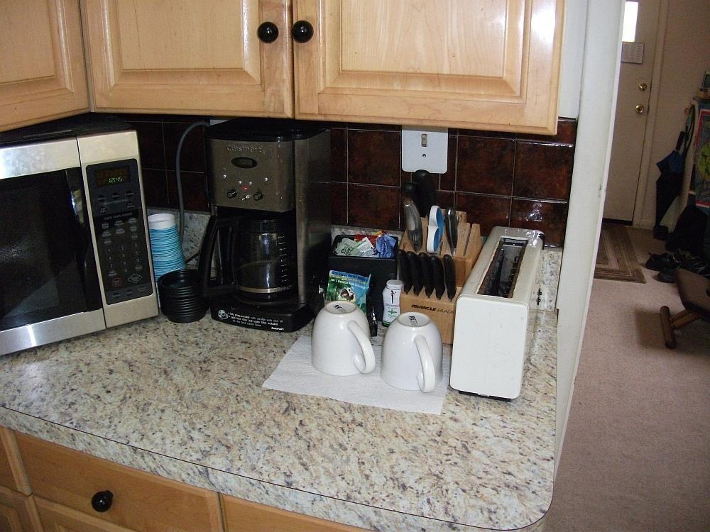 Calgary Ave - Photo 2 of 11