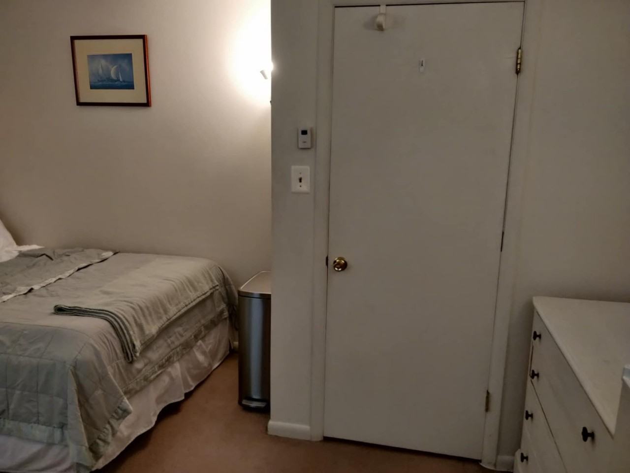 Calgary Ave - Photo 6 of 11