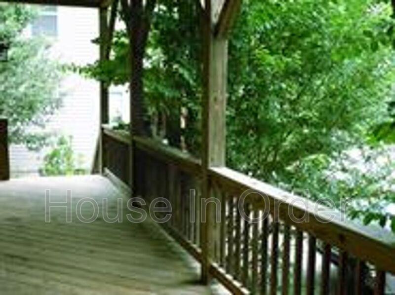 15 Howard Row Pl - Photo 2 of 10