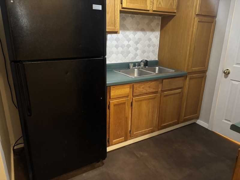 145 E Main St - Photo 4 of 7