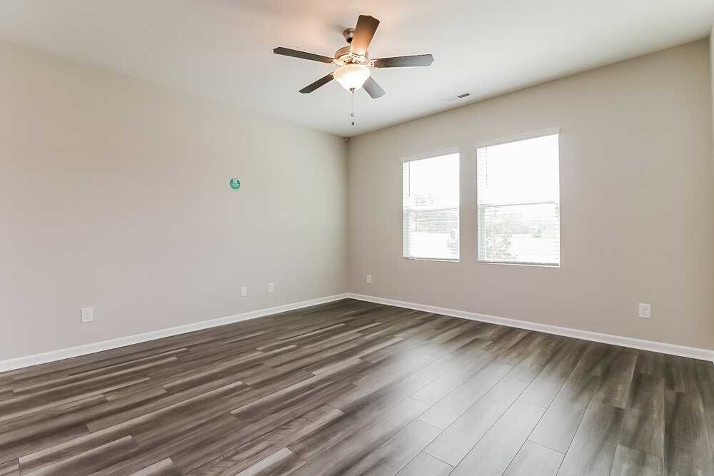 650 Wendell Falls Pkwy - Photo 4 of 17