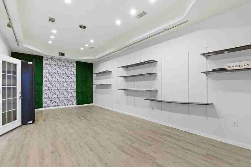 4341 Park Heights Ave - Photo 7 of 33