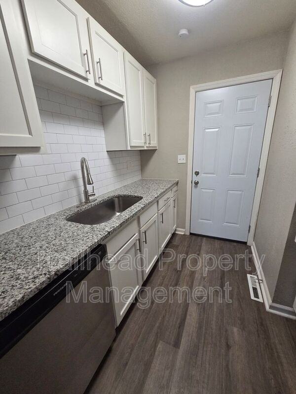 9416 East Road - Photo 2 of 11