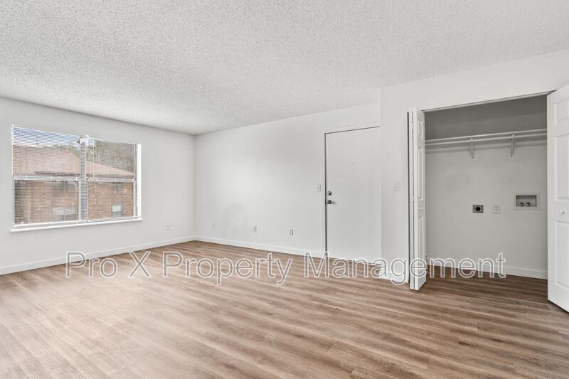 3111 W Greenwood St #9 - Photo 6 of 14