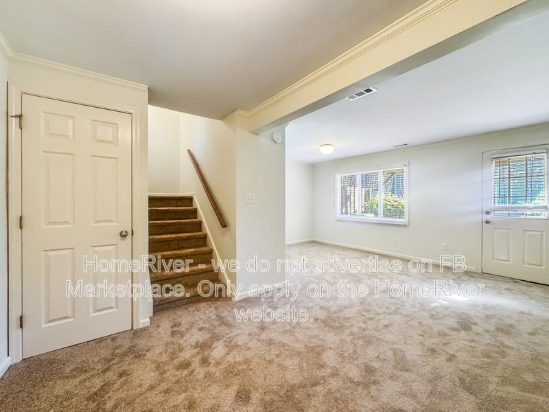 3703 Cotswold Ter #39 - Photo 5 of 21