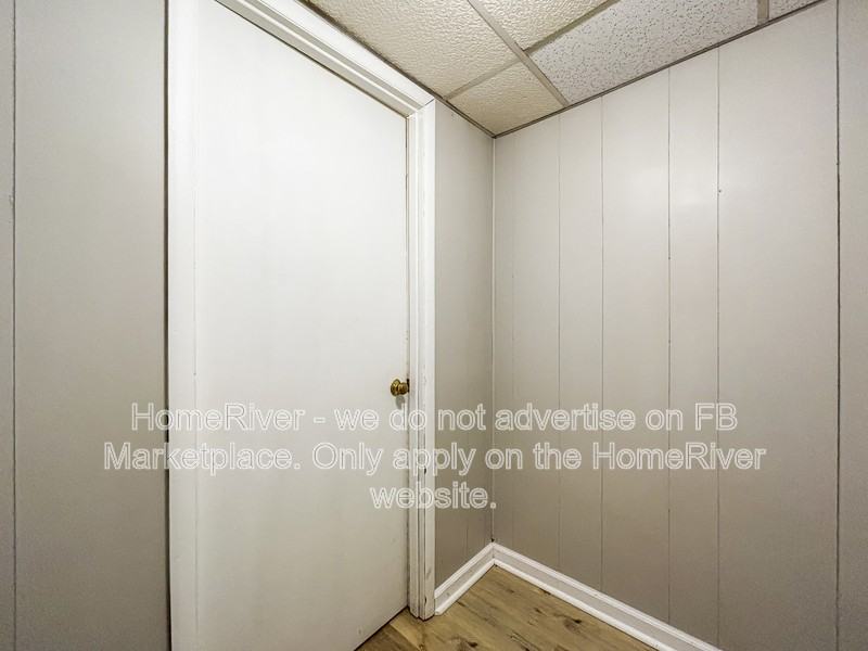 127 Jefferson Dr - Photo 6 of 20