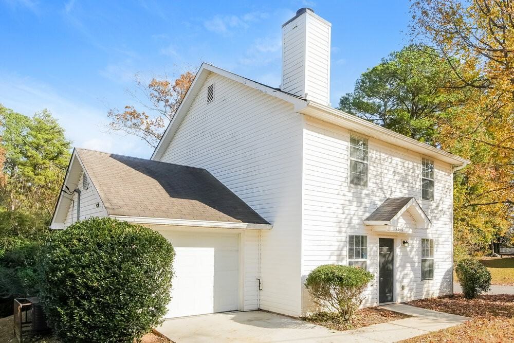 5246 Kirk Dr - Photo 4 of 17