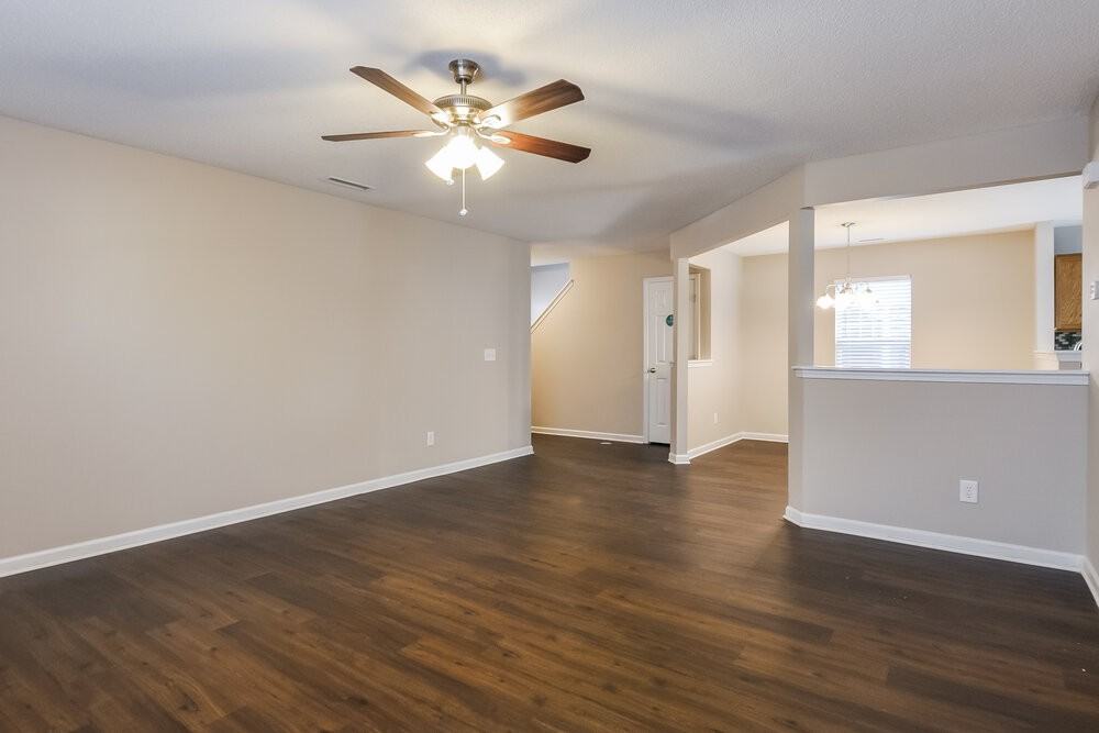 21 Valleyfield Dr - Photo 3 of 15