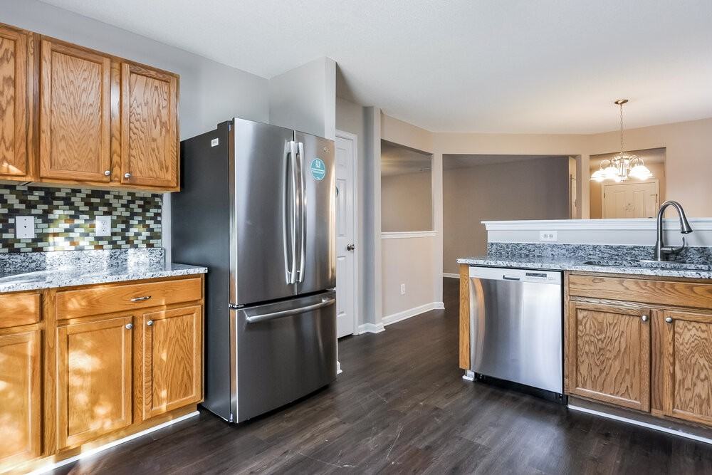 21 Valleyfield Dr - Photo 7 of 15