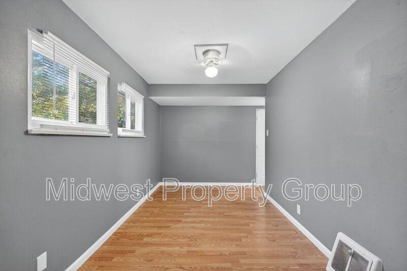 148 Glen Garry Rd - Photo 3 of 21