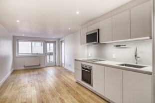 4570-4590 Queen Mary - Photo 1 of 1