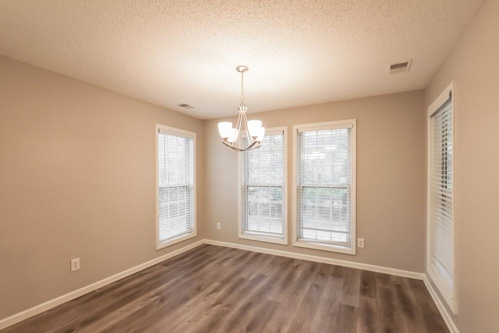 173 Revolutionary Dr - Photo 7 of 16