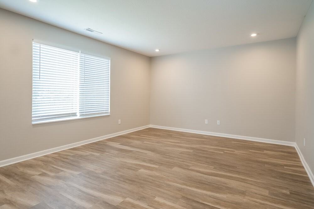 3793 Sugarbark Dr - Photo 5 of 17