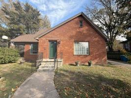 featured image of 411 Jackson Avenue