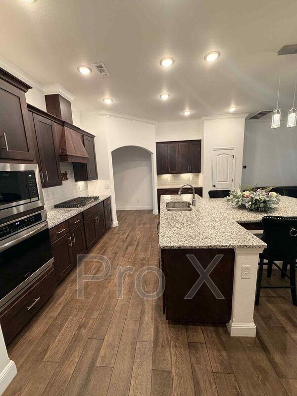329 E Greystone Sq - Photo 3 of 31