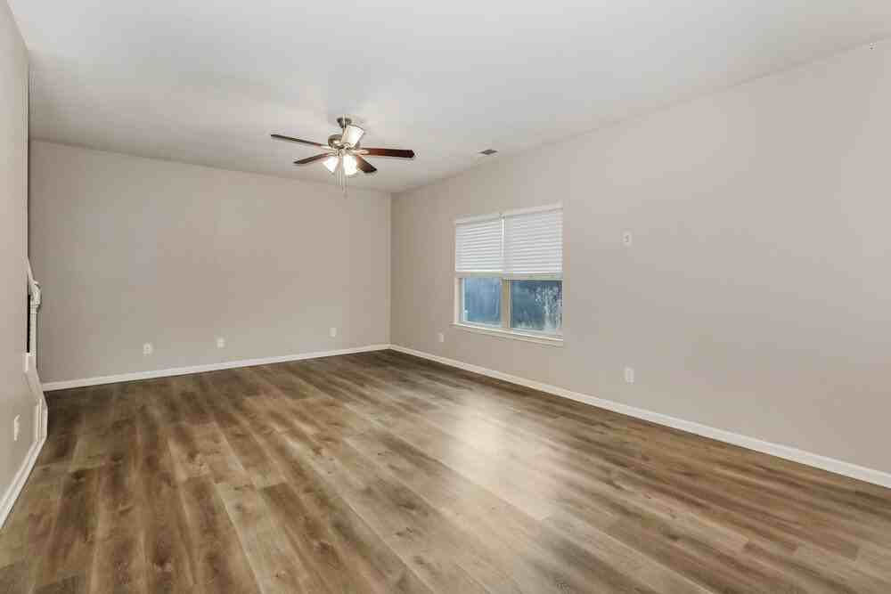 11097 Wind Ridge Dr - Photo 4 of 17