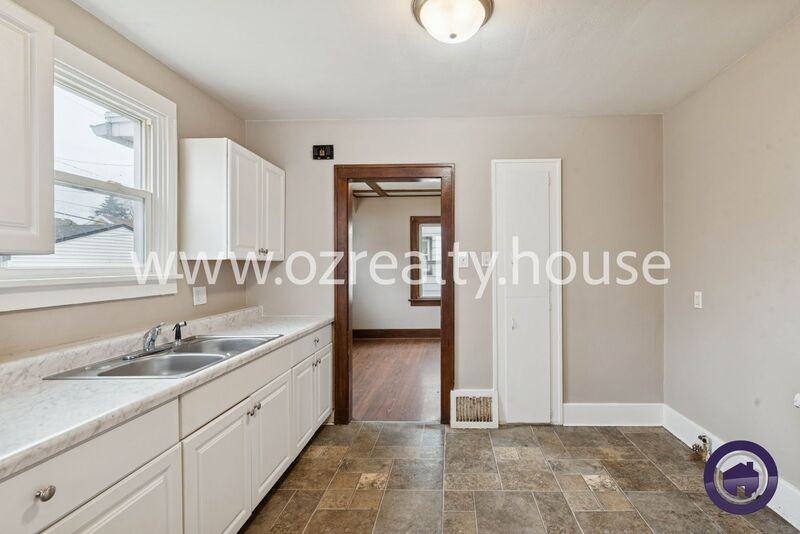 4218 Parrakeet Ave - Photo 7 of 18