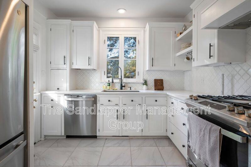 216 W Carolina Ave - Photo 6 of 34