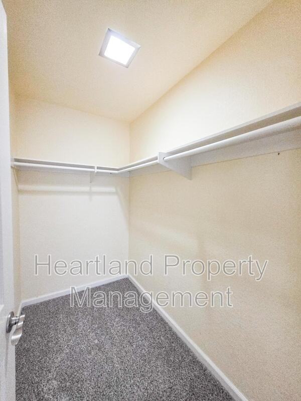 1166 Decker St #F - Photo 5 of 8