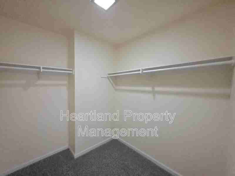 1166 Decker St #F - Photo 7 of 8