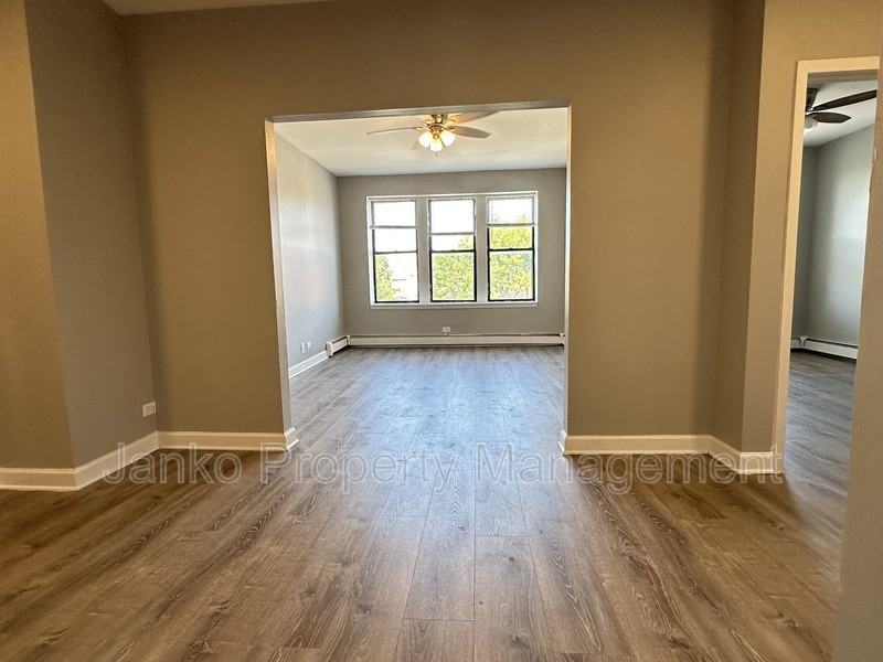 5657 W Washington Blvd #3N - Photo 3 of 12