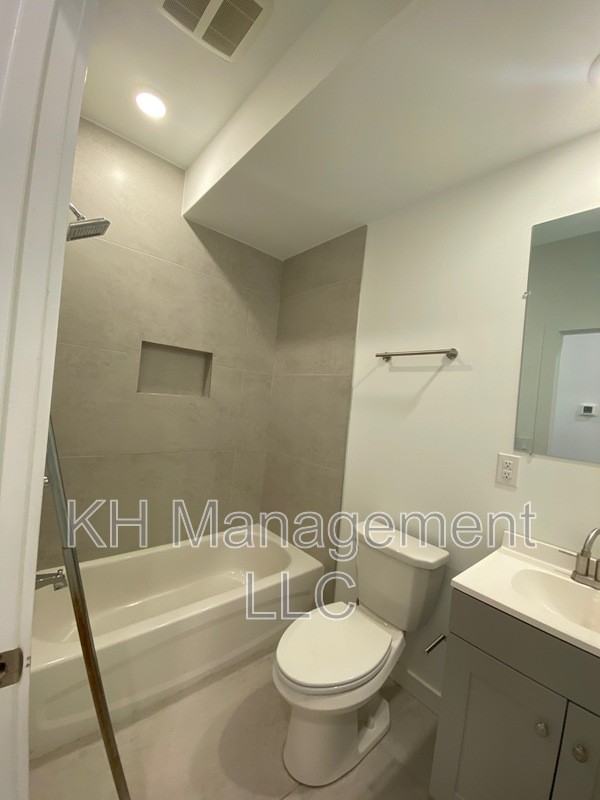 4329 Otter St #2 - Photo 4 of 10