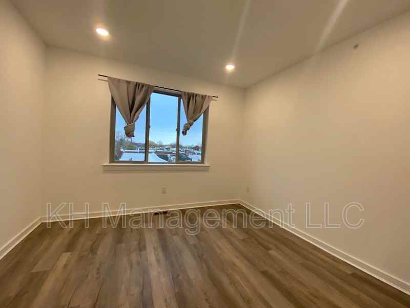 4329 Otter St #2 - Photo 7 of 10