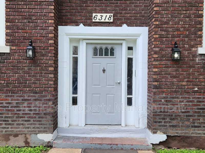 6318 Cabanne Avenue - Photo 2 of 8