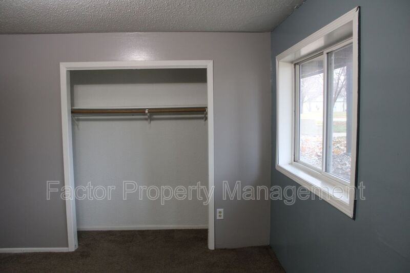 418 Allan Avenue #4 - Photo 6 of 9