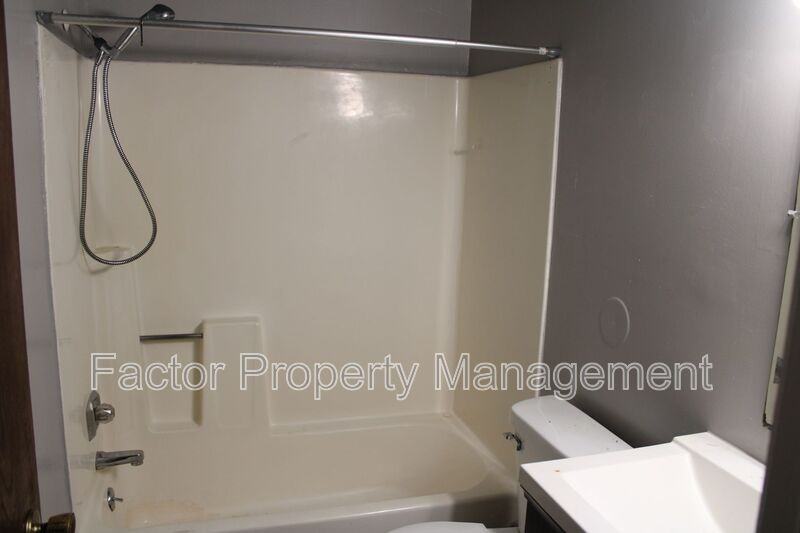 418 Allan Avenue #4 - Photo 7 of 9