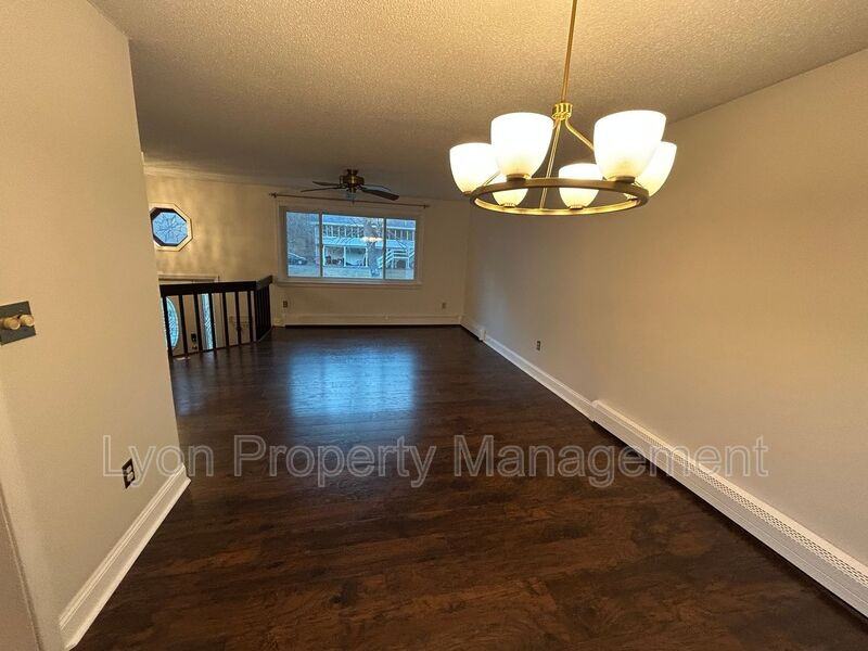 46 Inchcliffe Drive - Photo 3 of 17